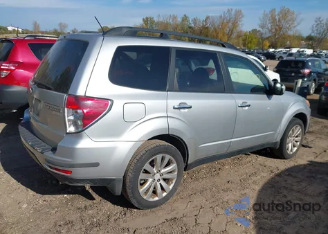 2011 Subaru Forester 2.5X Premium z USA, uszkodzony, nr VIN JF2SHADC5BH701053